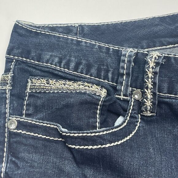 Maurices Denim Capris Heavy Stitch Embroidery Bling Pockets Women's Size 24 - Picture 4 of 16